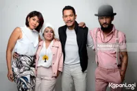 Foto Maliq and D Essentials