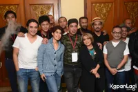 Foto Maliq and D Essentials