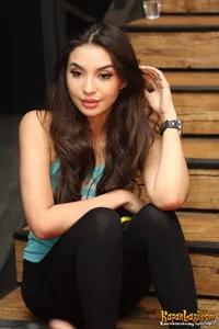 Foto Manohara Odelia Pinot