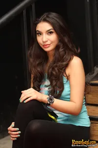 Foto Manohara Odelia Pinot