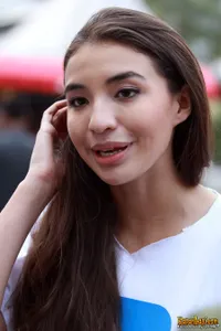 Foto Manohara Odelia Pinot