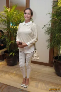 Foto Masayu Anastasia