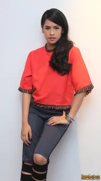 Foto Maudy Ayunda