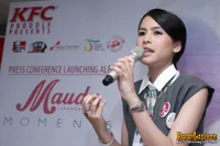 Foto Maudy Ayunda