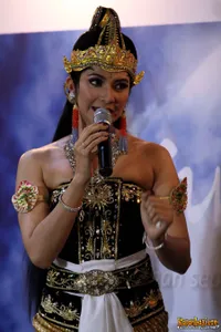 Foto Maudy Koesnaedi