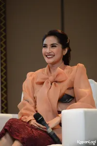 Foto Maudy Koesnaedi