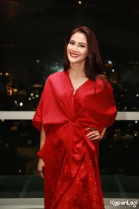 Foto Maudy Koesnaedi