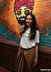 Foto Maudy Koesnaedi