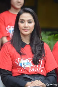 Foto Maudy Koesnaedi