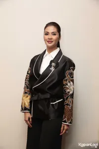 Foto Maudy Koesnaedi