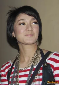 Foto Melly Herlina