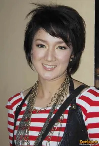 Foto Melly Herlina