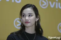 Foto Mentari De Meralle