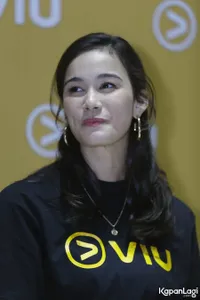 Foto Mentari De Meralle