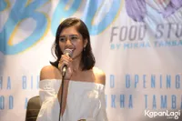 Foto Mikha Tambayong