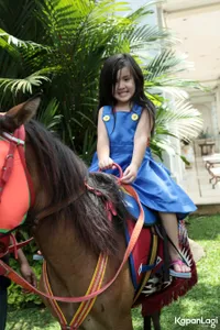 Foto Mikhayla Bakrie