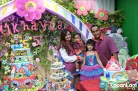 Foto Mikhayla Bakrie