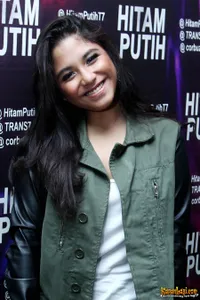 Foto Nadhine Emmanulle