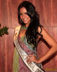 Foto Nadine Alexandra Dewi Ames