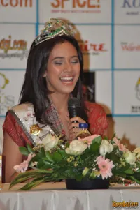 Foto Nadine Alexandra Dewi Ames