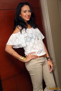 Foto Nadine Alexandra Dewi Ames