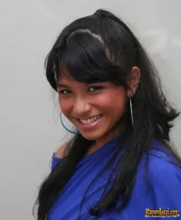 Foto Nadine E Woworuntu