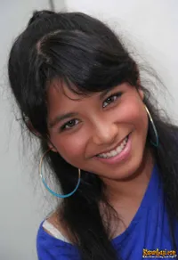 Foto Nadine E Woworuntu