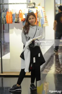 Foto Nadine Waworuntu