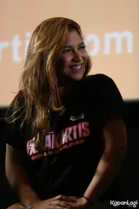 Foto Nadine Waworuntu