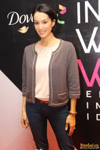 Foto Nadya Hutagalung