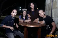 Foto Naki Band