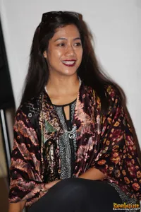 Foto Nia Dinata