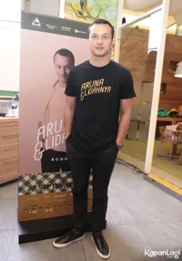 Foto Nicholas Saputra