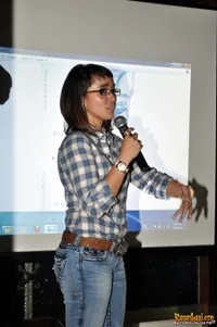 Foto Nova Riyanti Yusuf