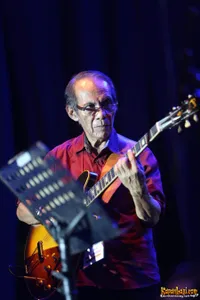 Foto Oele Pattiselano