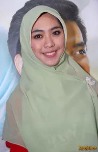Foto Oki Setiana Dewi