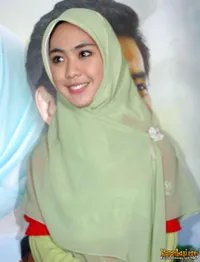 Foto Oki Setiana Dewi