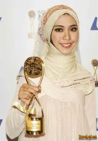 Foto Oki Setiana Dewi