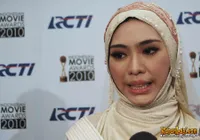 Foto Oki Setiana Dewi