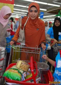 Foto Oki Setiana Dewi