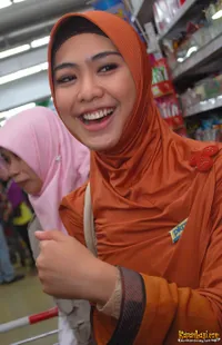 Foto Oki Setiana Dewi