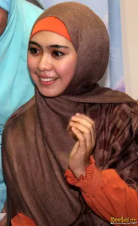 Foto Oki Setiana Dewi