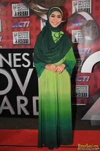 Foto Oki Setiana Dewi