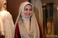 Foto Oki Setiana Dewi