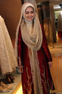 Foto Oki Setiana Dewi