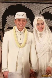 Foto Oki Setiana Dewi