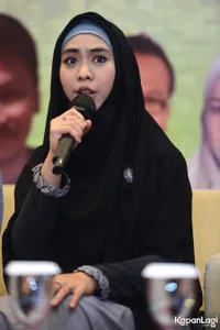 Foto Oki Setiana Dewi