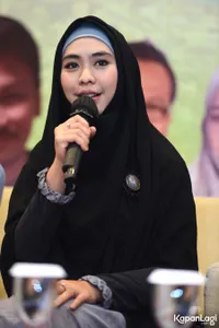 Foto Oki Setiana Dewi