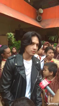 Foto Oki Setiana Dewi