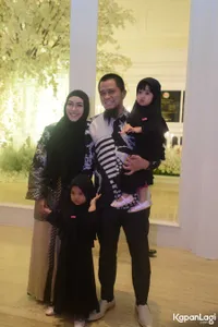 Foto Oki Setiana Dewi